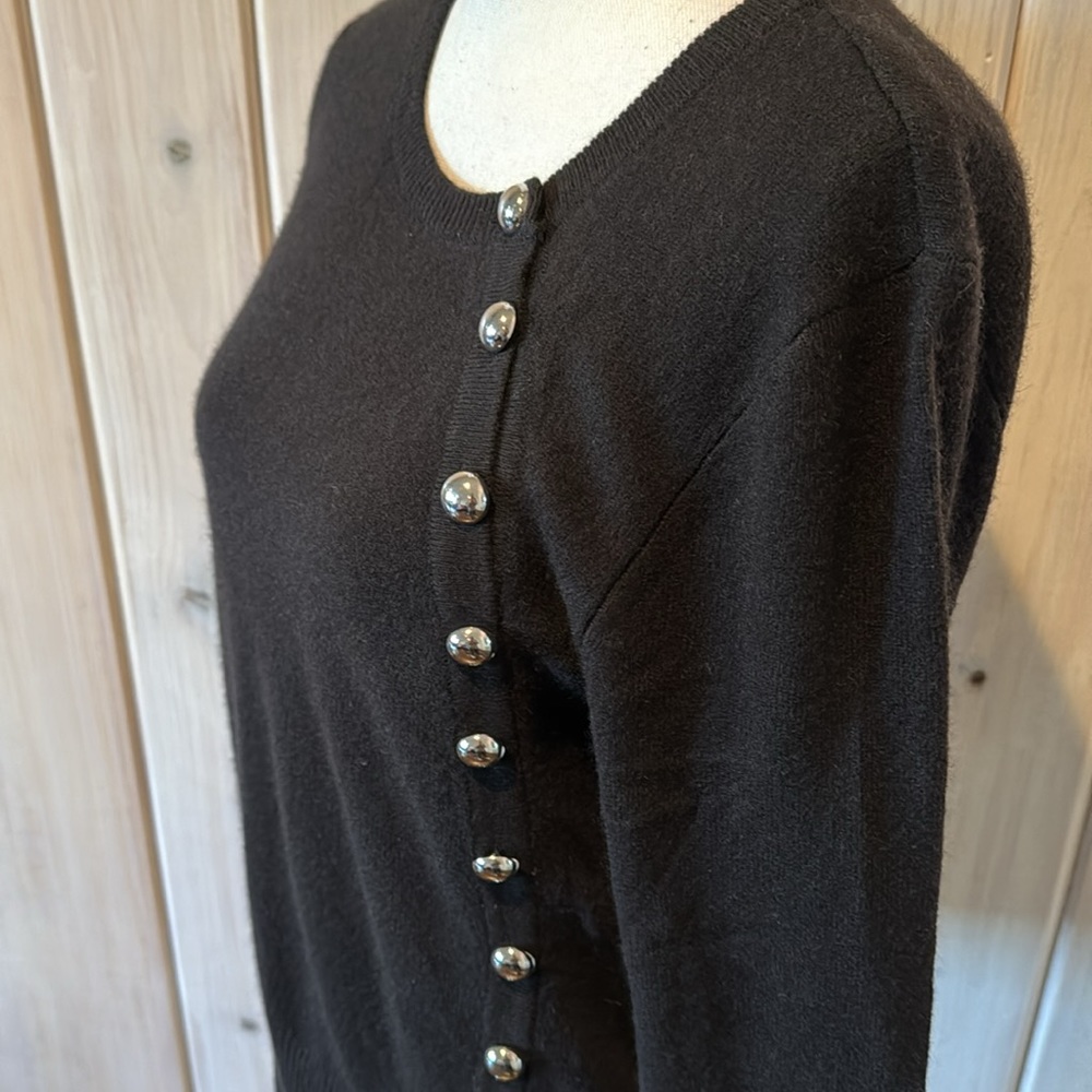 Black Neiman Marcus, cashmere sweater NWT - Picture 3 of 4